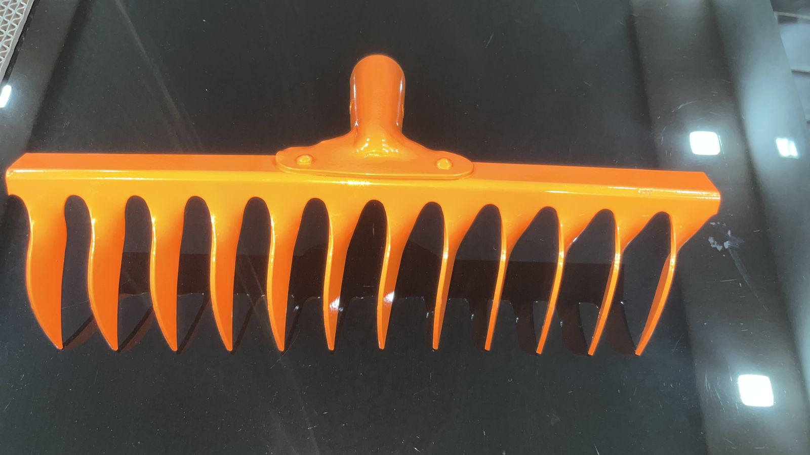 Global Shop Garden Rake 12 Tine Hand Cultivator Rake Grass Leaf Rake without Handle (Red