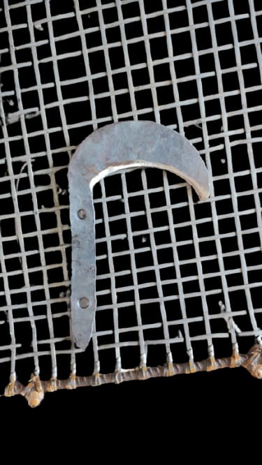 Heavy Duty Curved Blade Garden Sickle, Traditional Farming Tool, Metal Construction